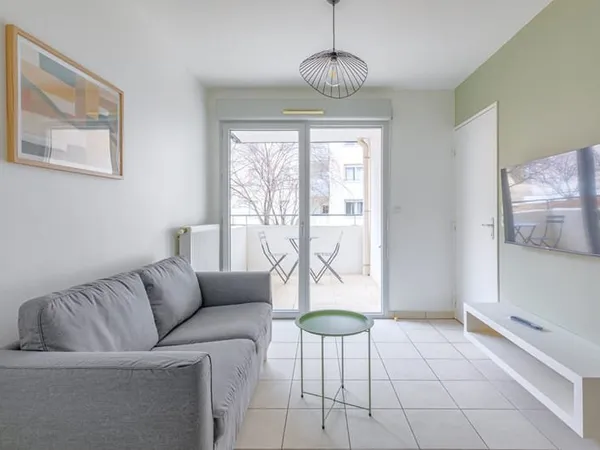 Beau T2 meublé avec balcon et garage