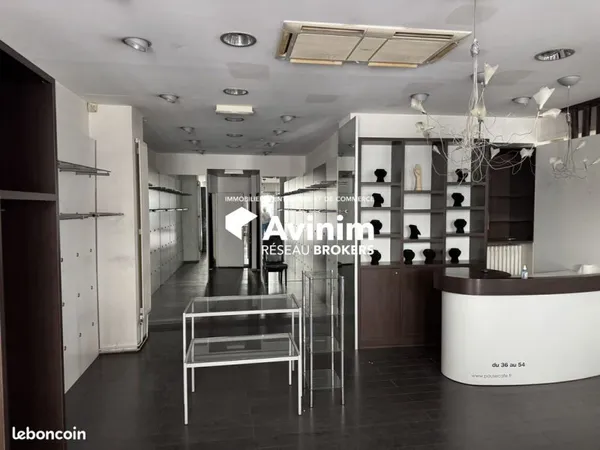 Local 130 m² Saint-Étienne