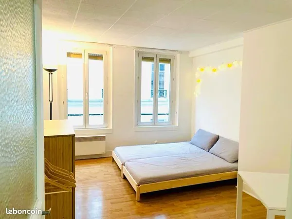 Studio meublé Paris 5 eme à louer