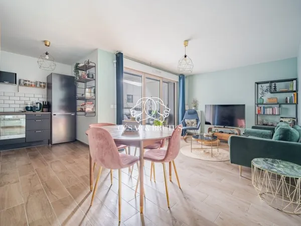APPARTEMENT T4 FAMILIAL AVEC TERRASSE ET GARAGE