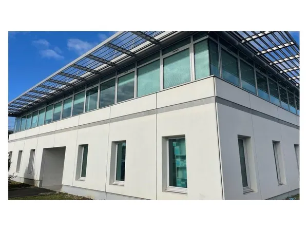 Bureaux 616 m²