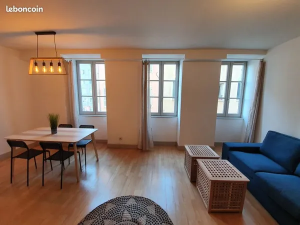 Très joli T2 appartement meublé de 43m2, entièrement refait à neuf en 2020