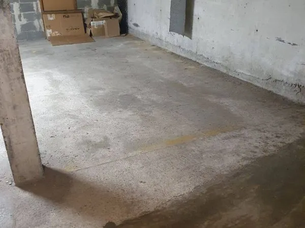 Parking 13 m²