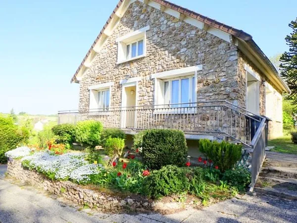 Maison en pierres - vue imprenable - 4 chambres - 120 m2