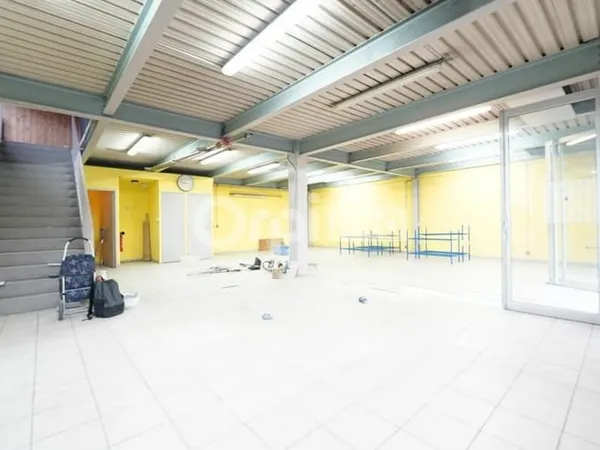 Local d'activité 415 m²