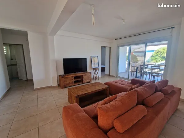 Appartement T4 meublé Sainte Suzanne Jardins de Mathilde