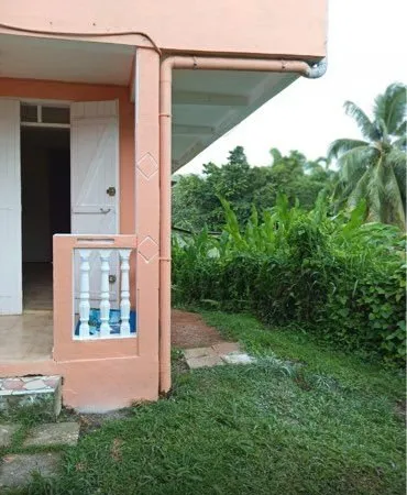 Loue T2/T3 bas de villa Vernou Petit Bourg