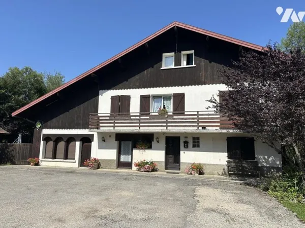 Maison 11 pièces 302 m²