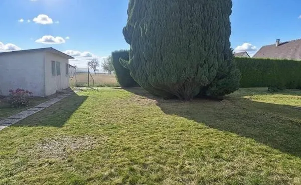 Terrain 686 m²