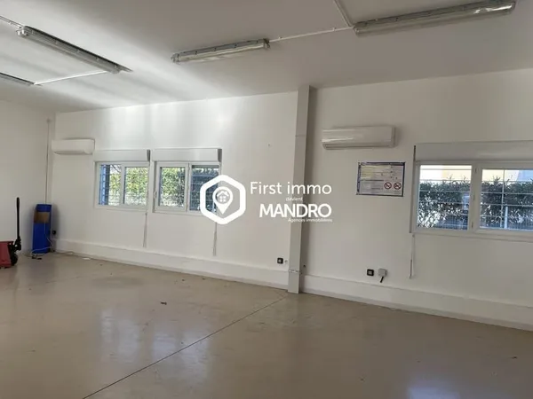 Local commercial 100 m²