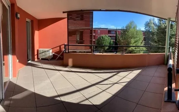 MONTPELLIER OUEST Quartier Grand M Clinique Saint-Roch T4 traversant avec vastes terrasses, un garag