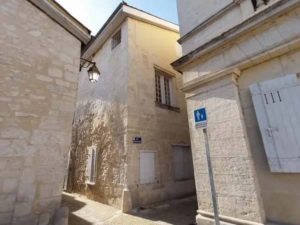 Immeuble de rapport composé de 6 studios occupés