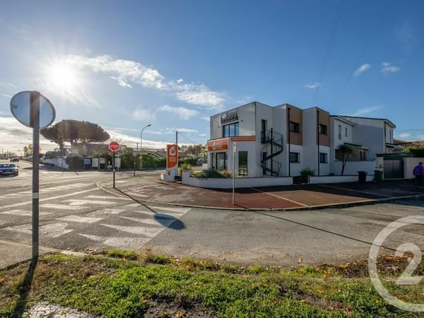 Local 144 m²