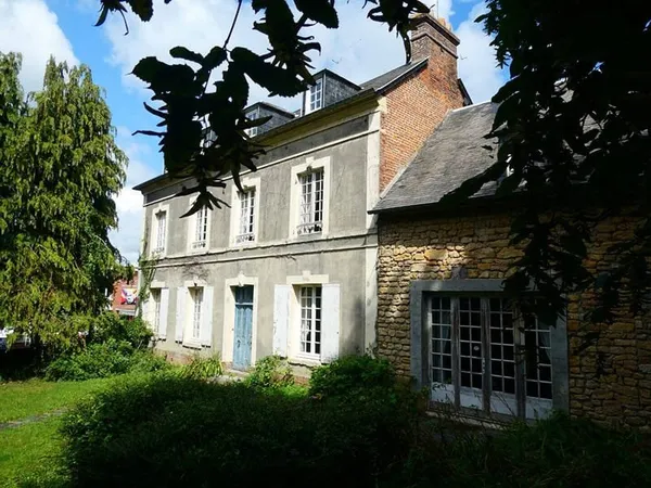 Maison 15 pièces 274 m²