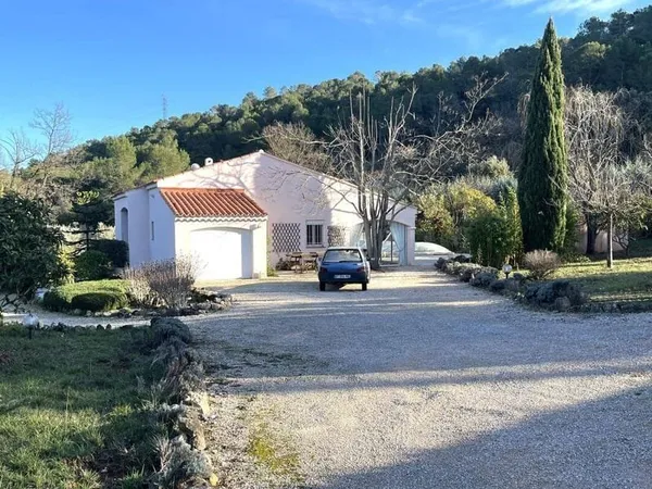 Villa 4 pièces 135 m²