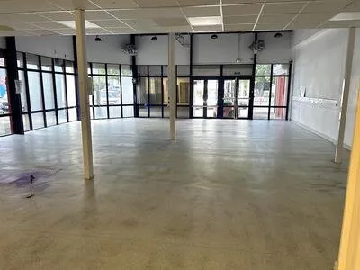 Très bel espace au centre de jarry prestations de qualité.
