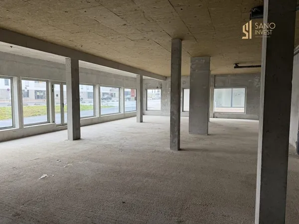 Local commercial 172 m²