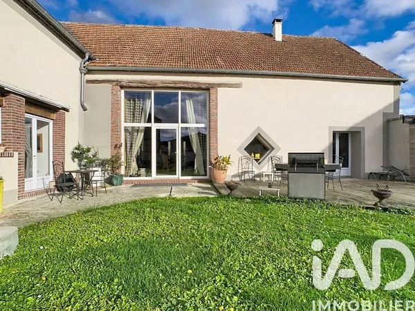 Maison 7 pièces 325 m²