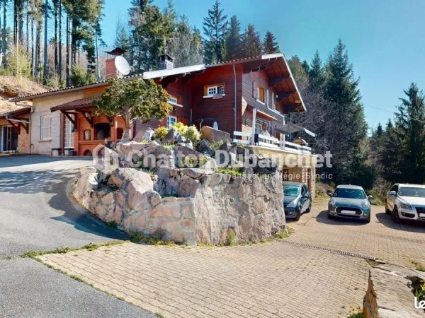 Maison 10 pièces 266 m²