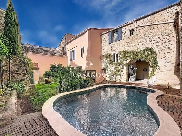 Maison de caractère rénovée avec gîte, piscine et jardin à vendre proche de Pézenas