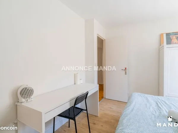 Chambre 5 pièces 11 m²