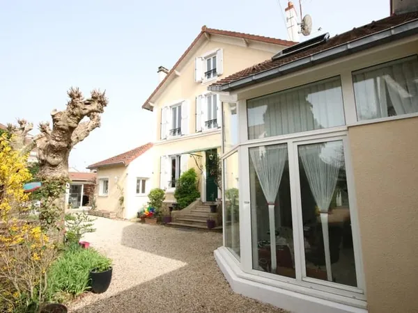 Beauchamp, maison 142 m2, 5 chambres, dépendance, terrain de