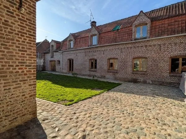 A vendre, corps de ferme