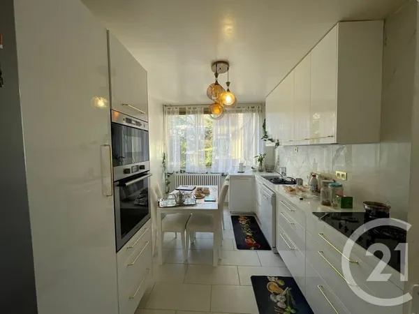 Appartement 4 pièces 83 m²