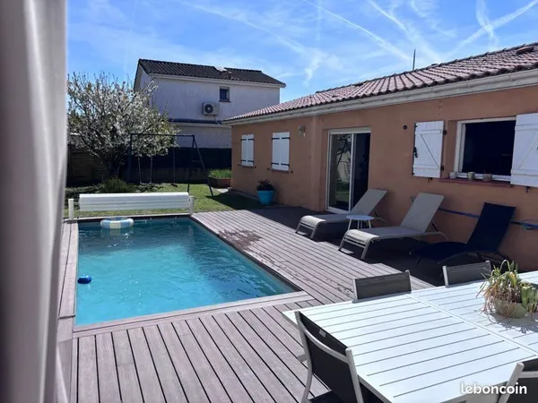Maison T5 plan pied avec piscine