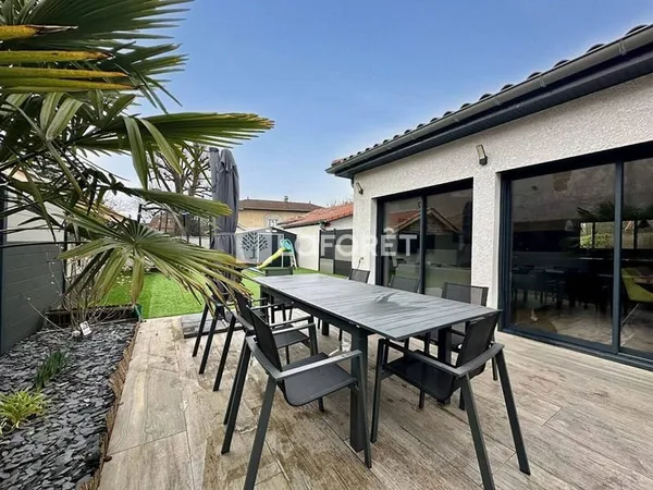 Maison de plain-pied 5 pièces 103 m²