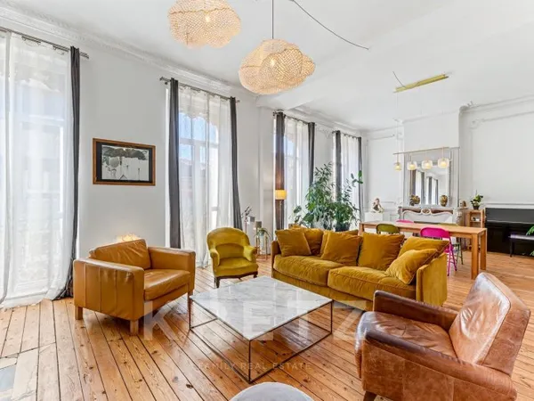 Appartement Haussmannien avec terrasse, quartier Chalets à Toulouse