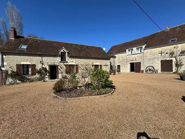 Demeures de caractère à Perche En Noce d'environ 270 m2