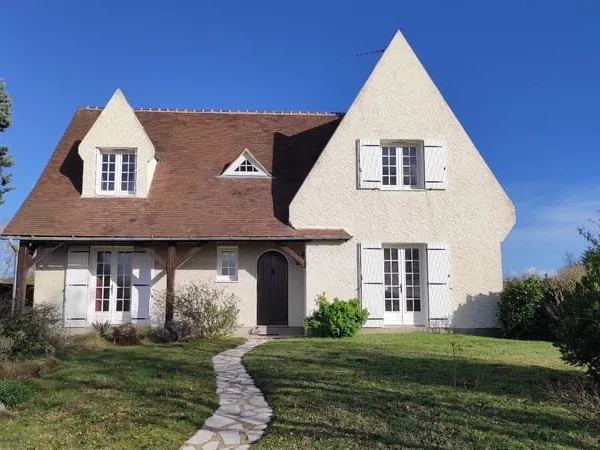 BELLE MAISON SUR SOUS SOL