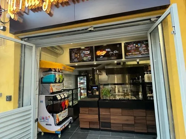 A VENDRE - Local commercial avec terrasse