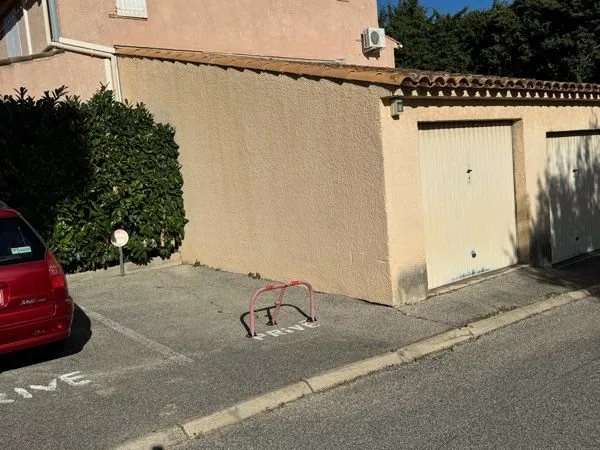 Parking extérieur(, golf, Juan)
