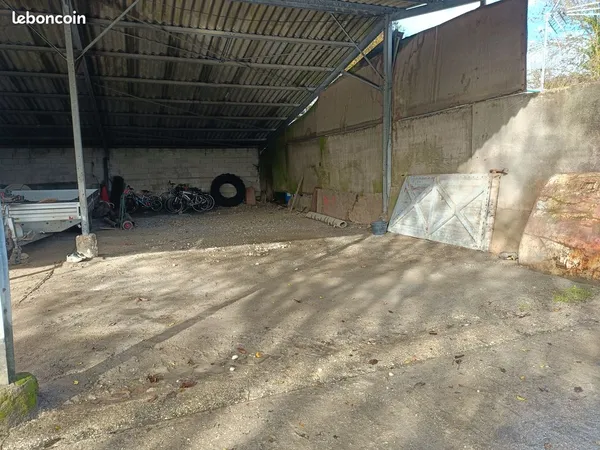 Location garage CAMPING CAR