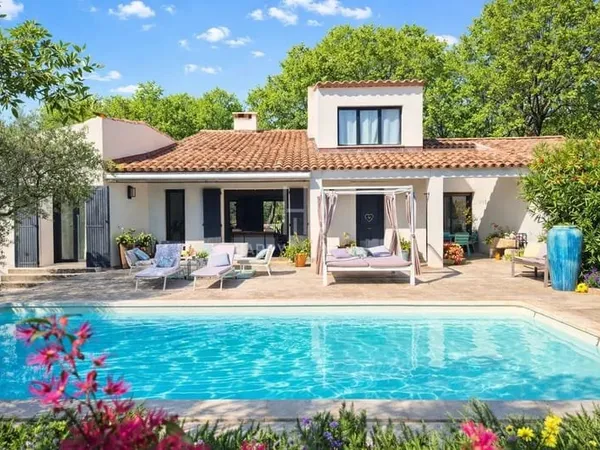 Exclusivité ! Maison contemporaine dans quartier recherché