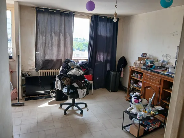 Evreux proche commerces, pour investisseur, studio loué
