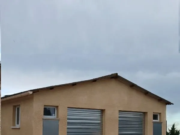 A louer local Atelier / Bureau/Stockage/Box