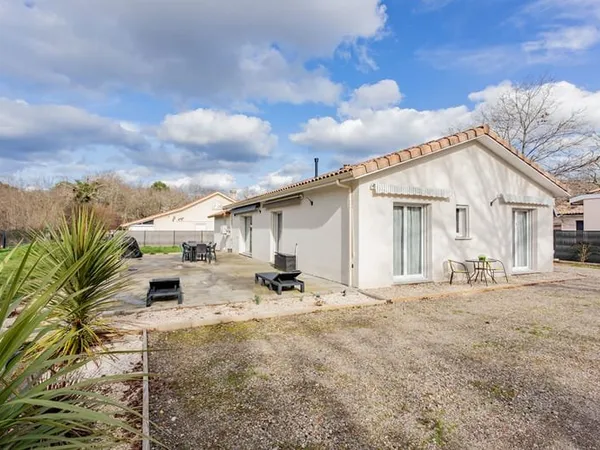 À découvrir sans tarder Superbe maison contemporaine à Parentis-en-Born, quartier Lucats
