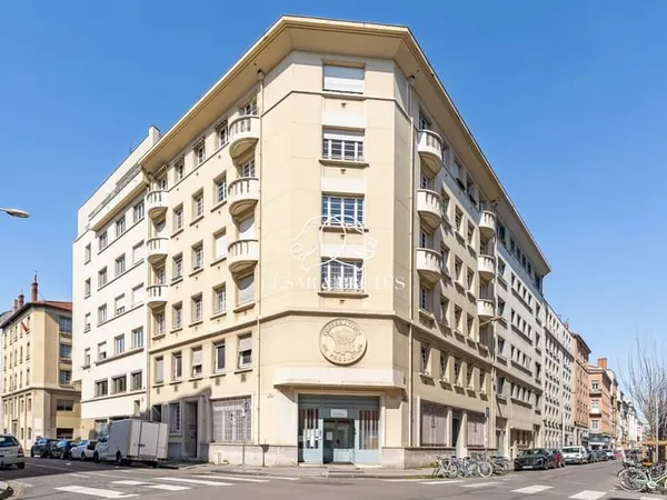 LYON 03 - Bureaux de 224 m²