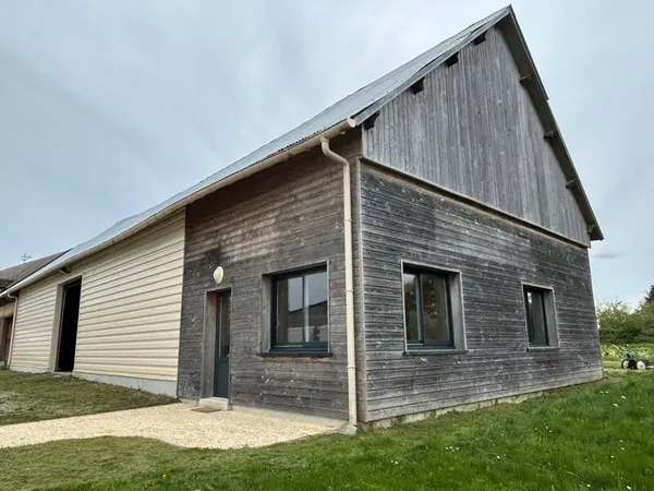Local/bureau à vendre AILLANT SUR MILLERON (45)