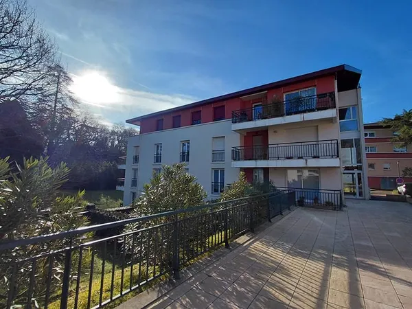 BAYONNE - Appt T2 bis en duplex avec parking