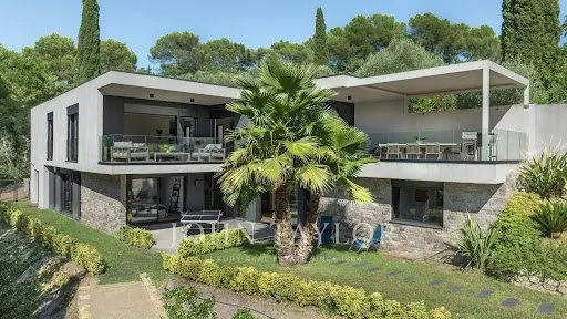 Maison 7 pièces 250 m²