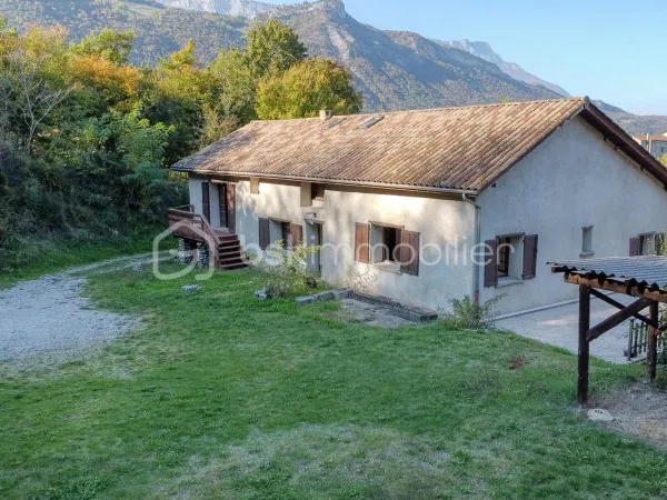 Maison 7 pièces 232 m²