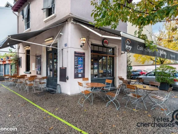 Fonds de commerce 7 pièces 213 m²
