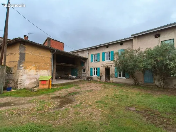 Maison 102 m² avec hangar ~200 m² et dépendances sur terrain 976 m² - Sablons