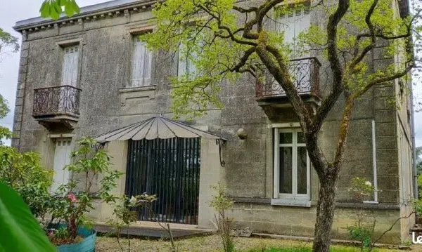 Maison 272 m² vue panoramique Bordeaux - terrain 1186 m² - fort potentiel