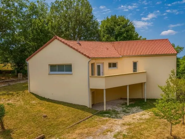 Maison 4 pièces 145 m²