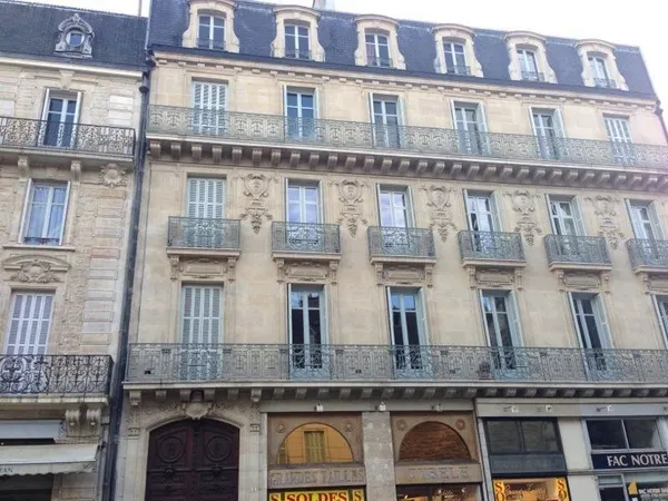 CENTRE VILLE - PLACE NOTRE DAME